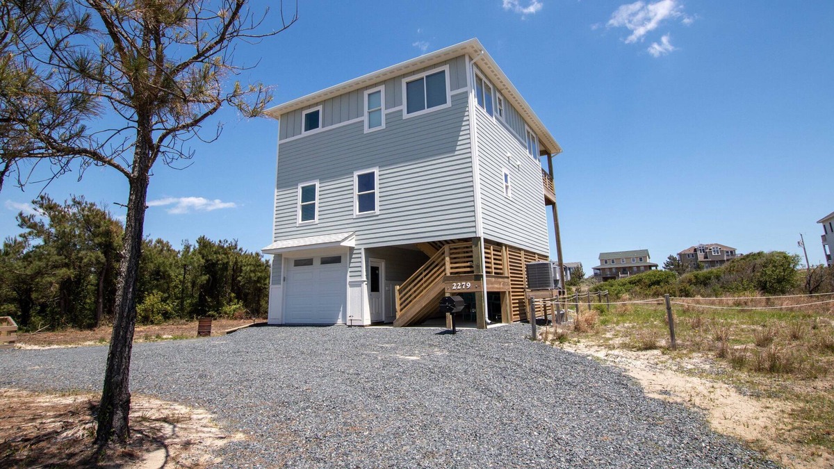 Carova Beach House | 4x2279, Chateau Laylow- Oceanside, Ocean View, Hot Tub, Wild Horses!
