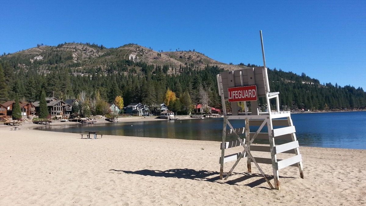 Donner Lake Woods Ski Chalet | 5,000 for 31 Continuous Nights Lease Only. Wedding & Honeymoon Combo
