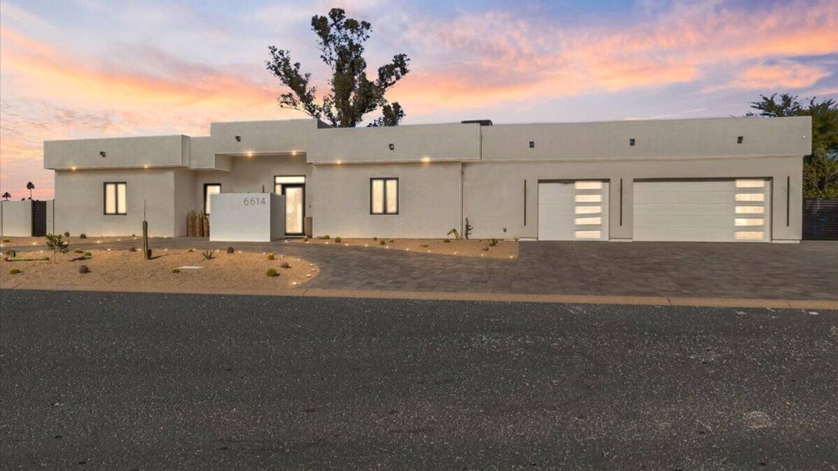 Raskin Estates House | 5,500 SF Kierland Oasis w/Pickleball