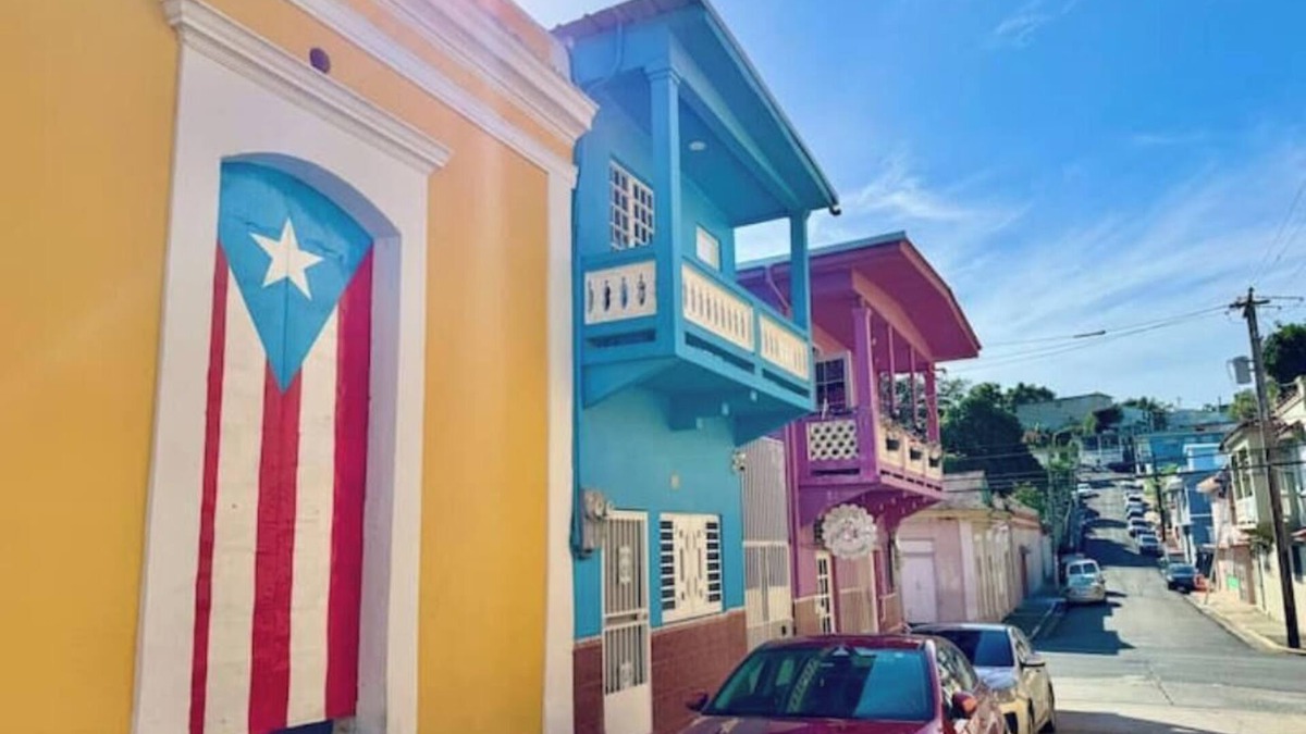 Mayaguez Pueblo Apartment | 5.9 Purple Casita w/historic balcony