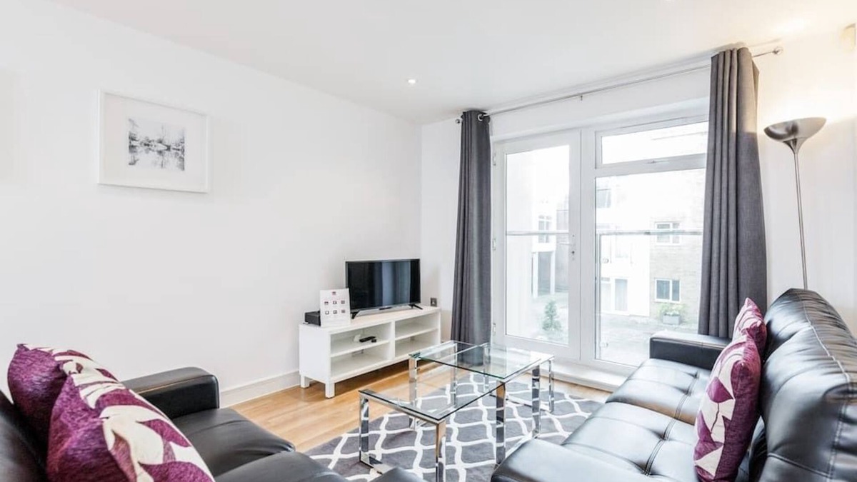 Guildford Apartment | 5 Abbots Yard - 2 bedroom apartment
