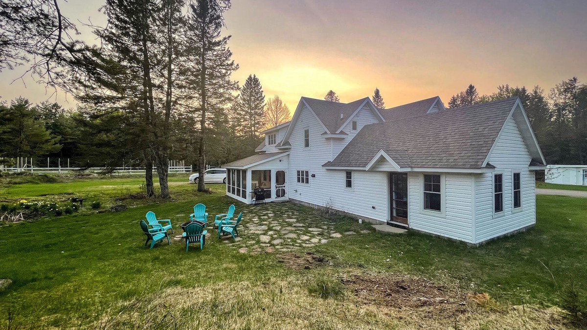 Cable House | 5 acres on trails with a private Sauna House