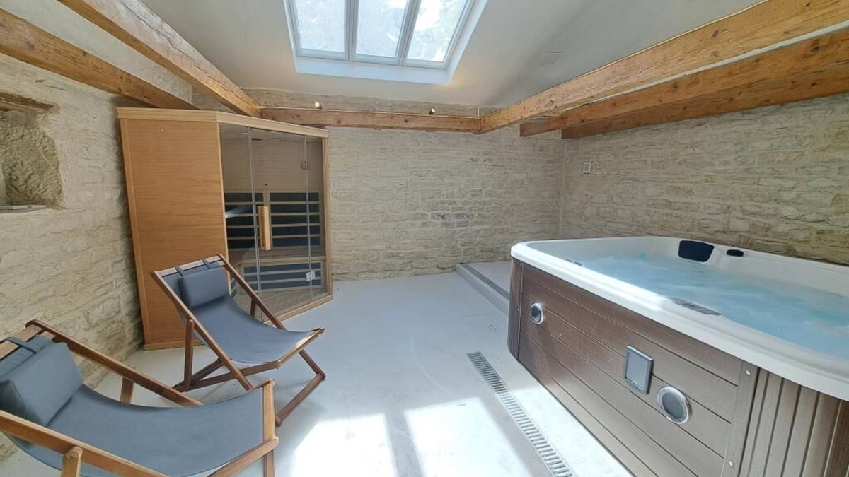 Vignoles Other | 5* air-conditioned farmhouse, SPA & pétanque court