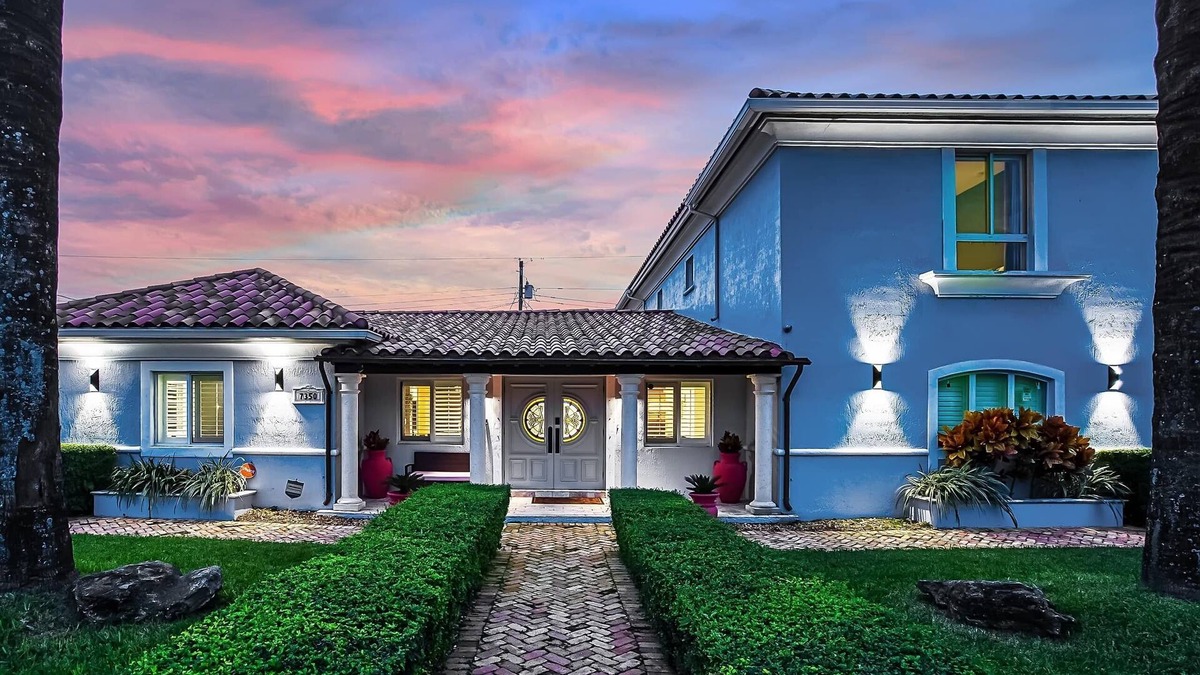 Coral Terrace House | 5-BD,3-BA Dreamy Vacation Retreat in Coral Terrace