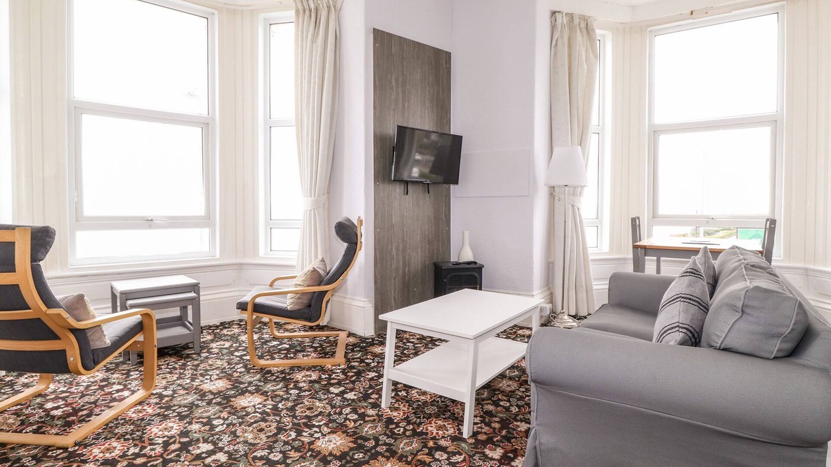 Bridlington Old Town Cottage | 5 BEACH VIEW @ BEACONSFIELD HOUSE in Bridlington