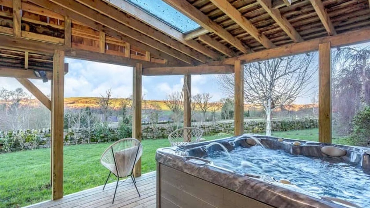 Ripley House | 5-bed Country Retreat in Harrogate With Hot Tub