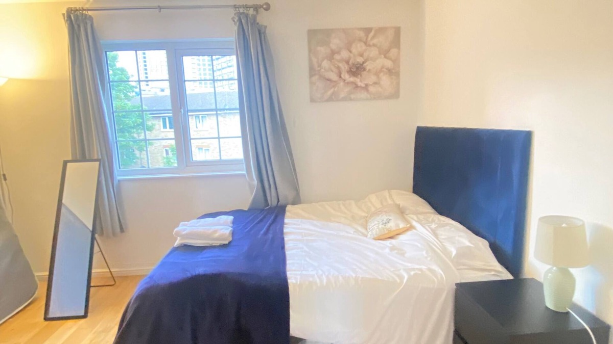 Kennington House | 5 Bed House - Sleeps 10 - Pets - Parking - Wifi