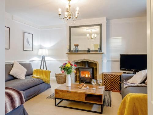 Bakewell House | 5 Bed in Bakewell 76635