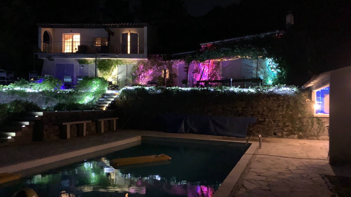 Le Bar-sur-Loup Villa | 5 bed villa spectacular views, swimming pool.