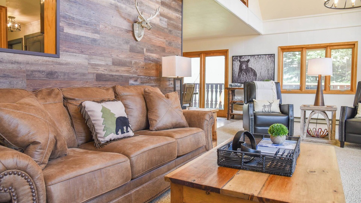 Red River Cabin | 5 bedroom accommodation in Red River