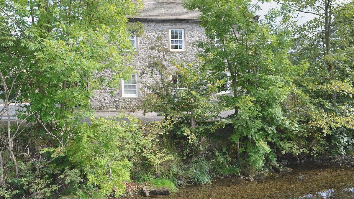Bell Busk Cottage | 5 bedroom accommodation in Bell Busk, near Skipton