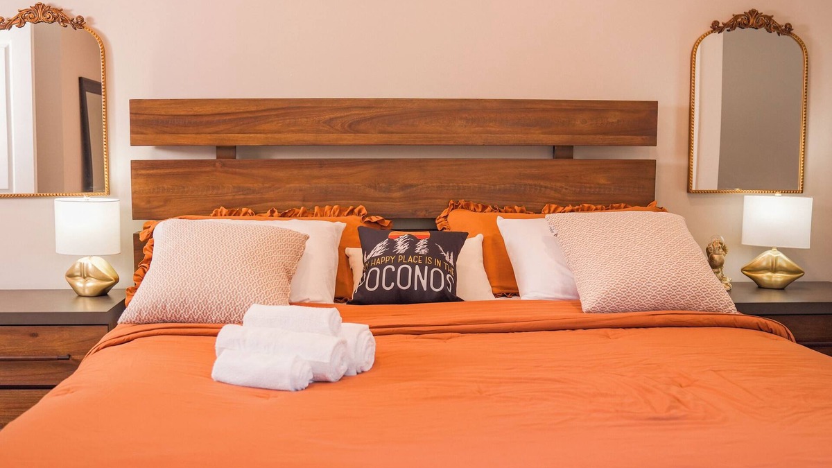Pocono Pines Cabin | 5-bedroom cabin in peaceful Pocono Pines with AC, WiFi, and lots of nature