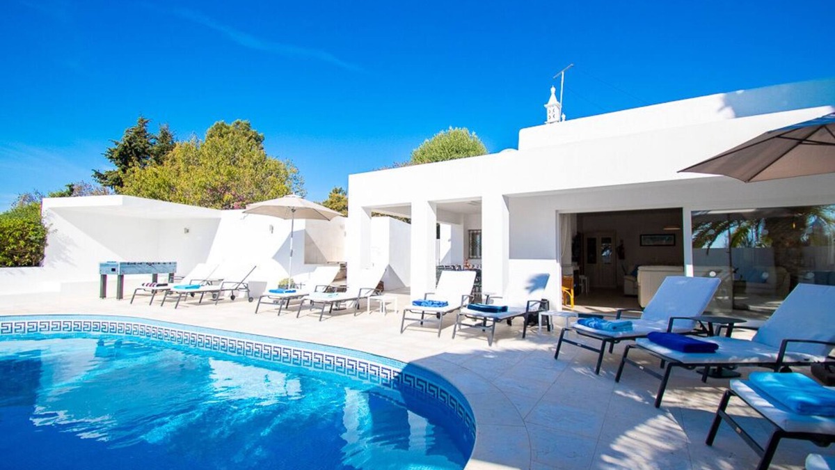 Mato Serrao Villa | 5 bedroom detached villa with private pool and maid service, Carvoeiron