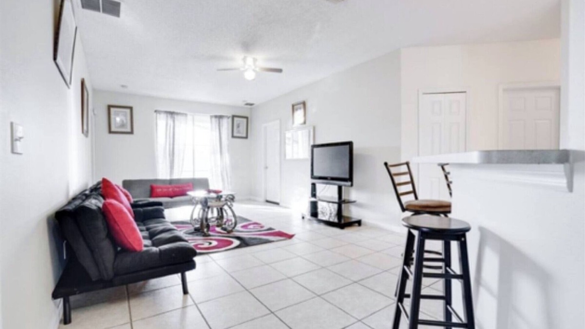 Sunset Ridge House | 5 Bedroom Home | Pool and BBQ at private community