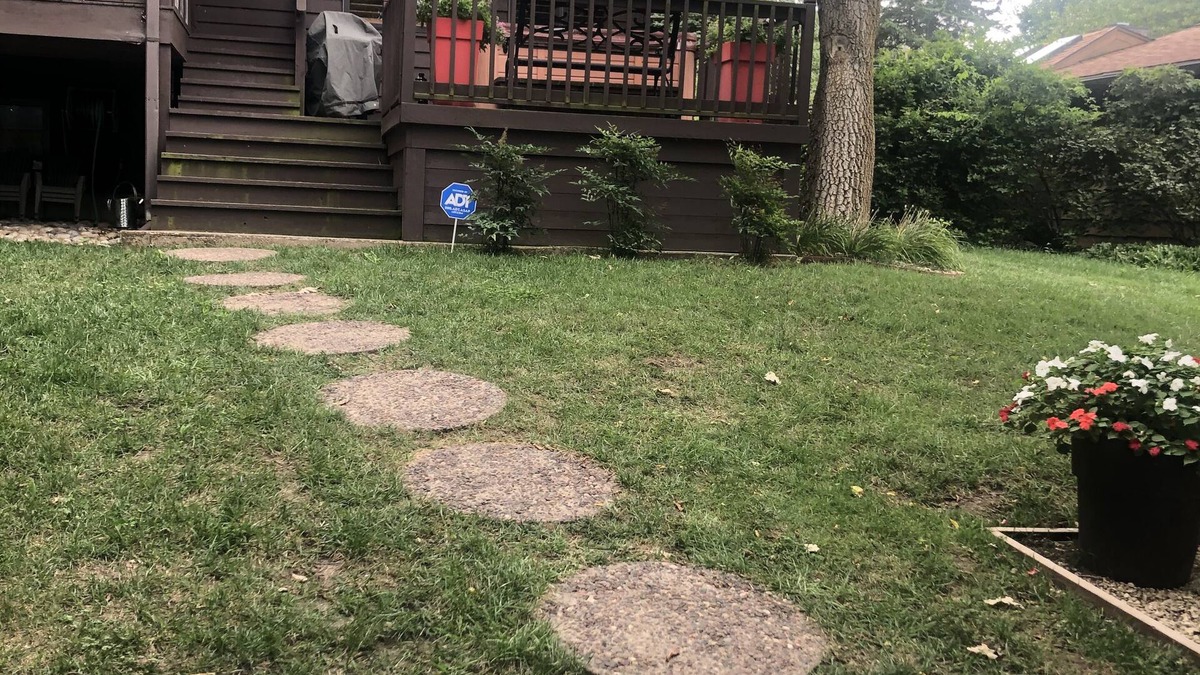 Alma House | 5-bedroom lake house on Wabaunsee