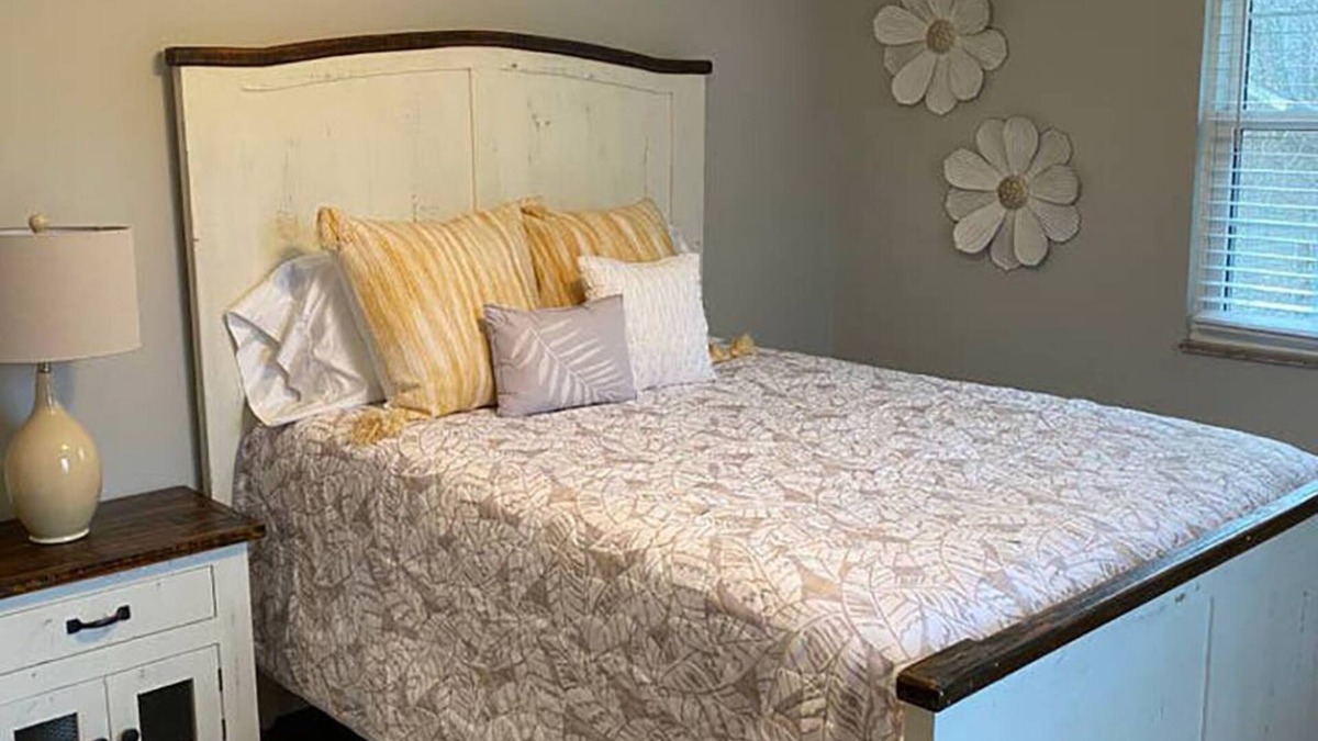Cedar Bluff House | 5 Bedroom Large Groups Welcome 15 min to UT/Downtown