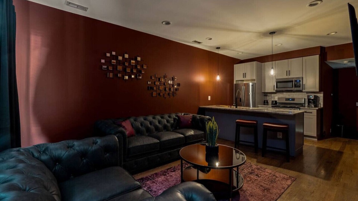 North Philadelphia West House | 5 Bedroom | Luxurious | Movie theater