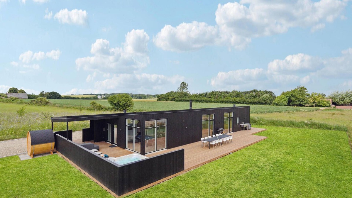Borkop House | 5 bedroom pet friendly home in Børkop