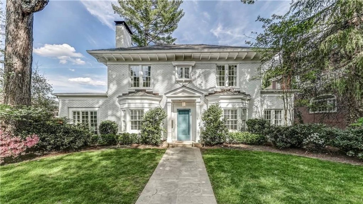 Buckhead Apartment | 5 Bedroom Single family 255298 by Houzlet