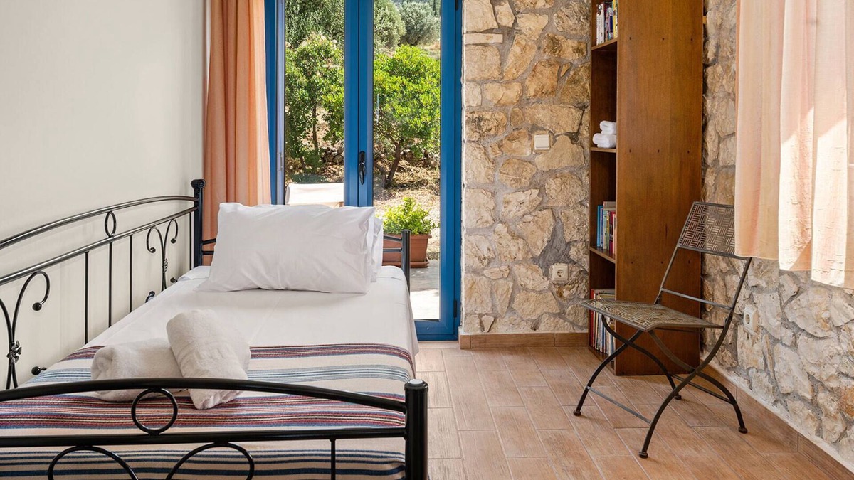 Leivathos Villa | 5 bedroom Stone Villa in Trapezaki