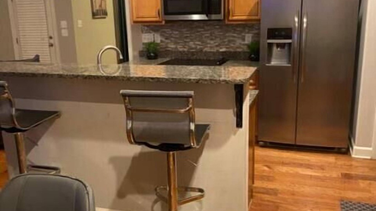Olive Branch House | 5 bedroom Upscale Home Olive Branch MS. Very nice quit and safe neighborhood.