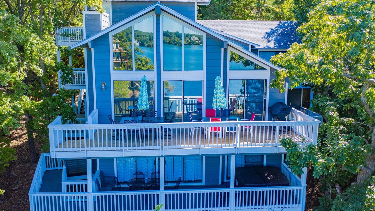 Osage Beach House | 5 Bedroom Waterfront Home Hot Tub Boat Dock Sleeps 26