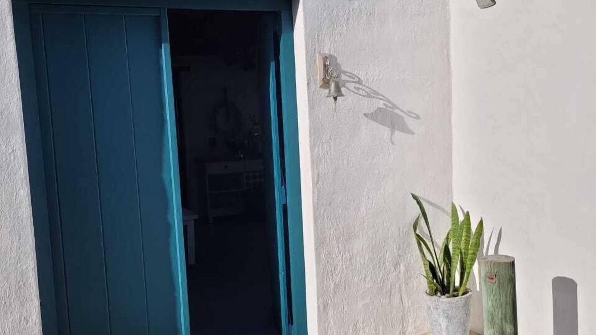 Struisbaai House | 5 Bedroomed Fisherman's Cottage in Struis Bay