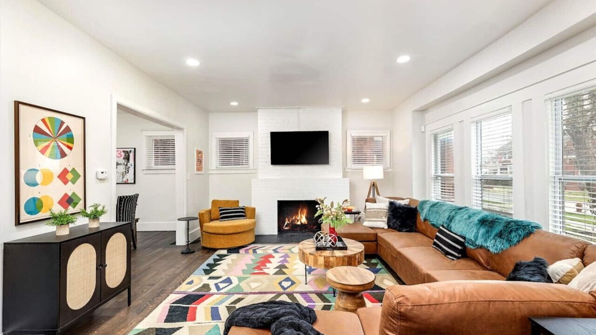 Detroit House | 5 Bedrooms - 7 Beds - 10 Mins to Downtown