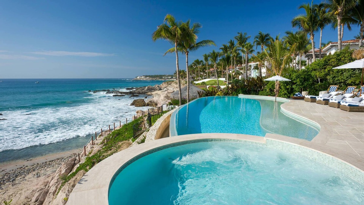 San Jose del Cabo Villa | 5 BR Beachfront Casa Roca de Pajaro w/WiFi, Heated Pool, Satellite TV + More!