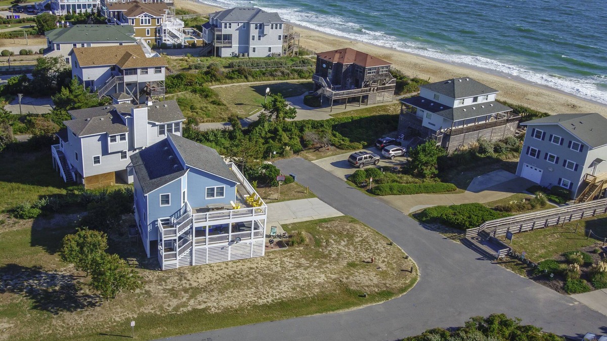 Duck House | 5 BR, HOT TUB, Pet-Friendly, Semi-Ocean Front, 50 FT Walk To Beach, NEW Renos!