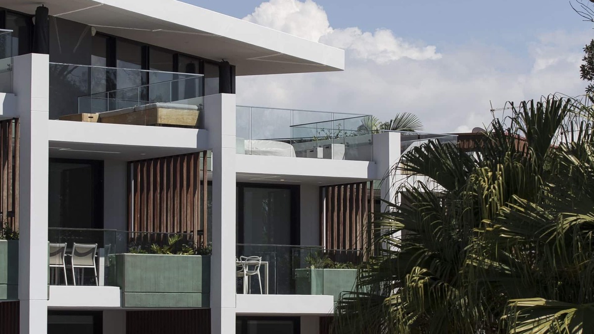 Byron Bay Apartment | 5/Fortyfive on Lawson - luxury absolute beachfront