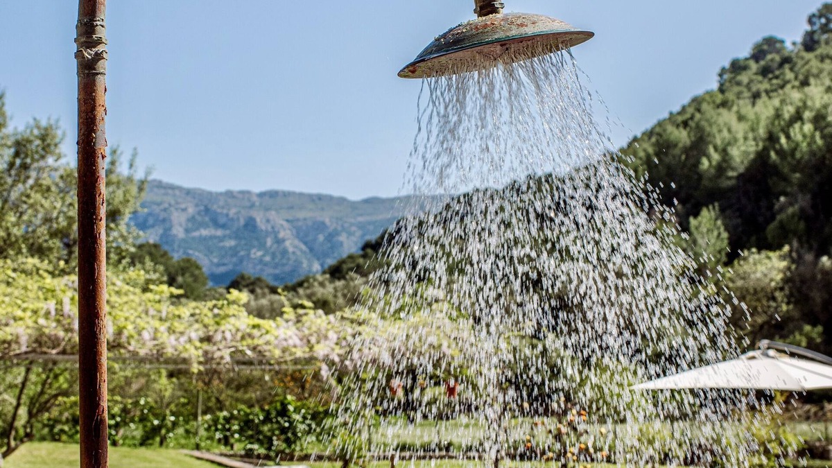 Soller House | 5 magnificent houses in a private valley. Pool can be heated. Sleeps 12.