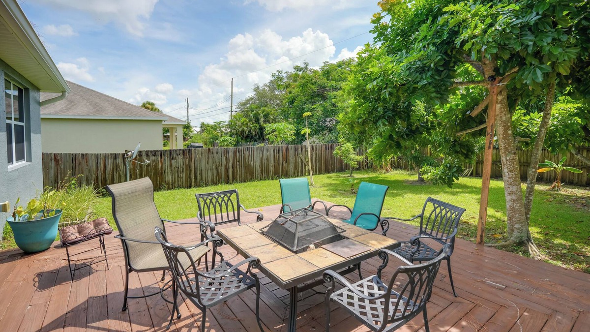 Port Saint Lucie House | 5 Mi to Boating! Port St Lucie Home w/Backyard
