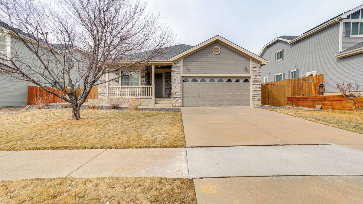 Sterling Hills House | 5 Mi to Cherry Creek State Park: Cozy Family Home!