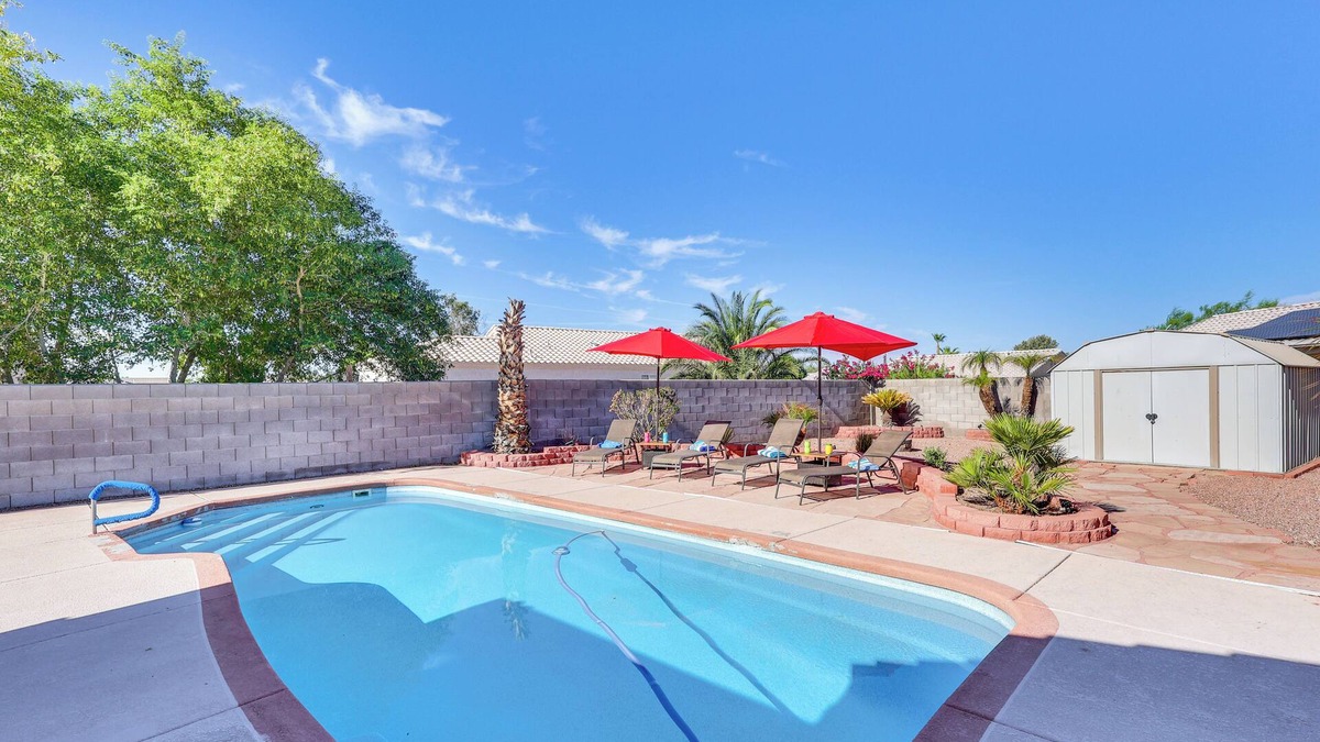 Fort Mohave House | 5 Mi to CO River: Home w/Pool in Fort Mohave!