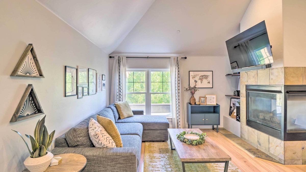 The Highlands Apartment | 5 Mi to Ski Resort: Breck Penthouse Studio