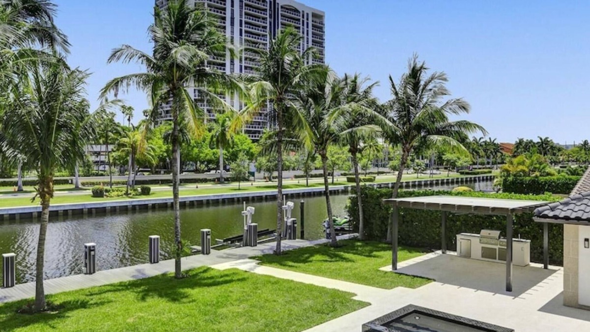 Hallandale Beach House | 5 Million Dollar Villa!