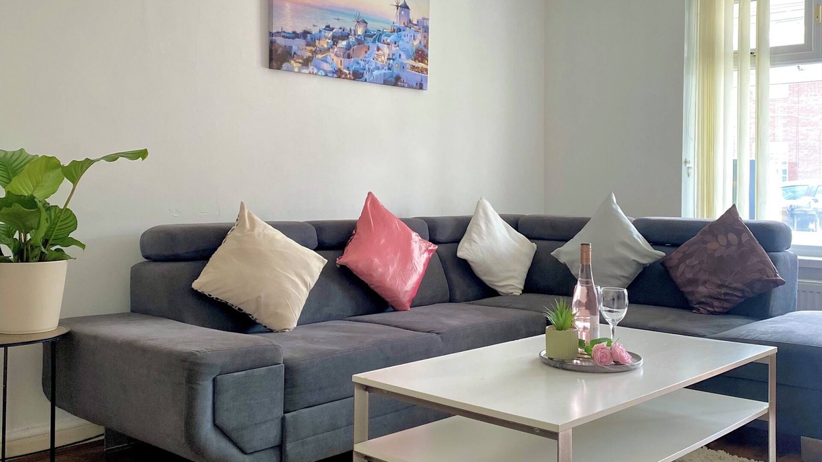 Smethwick House | 5 min away from Birmingham City Hospital 2 Bed Spacious Free Parking/Wifi