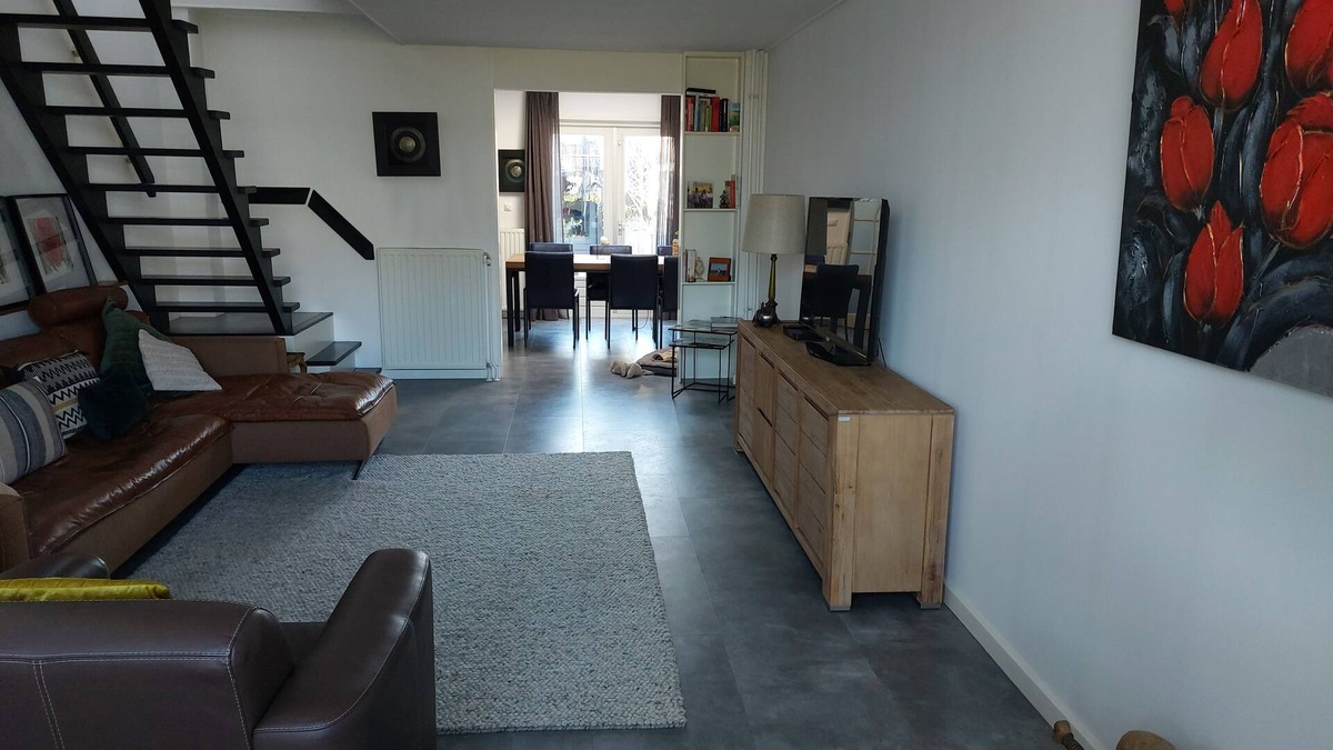 Den Helder House | 5 min. dike + Ferry Texel/10 min. beach. Canal house with shed four bicycles