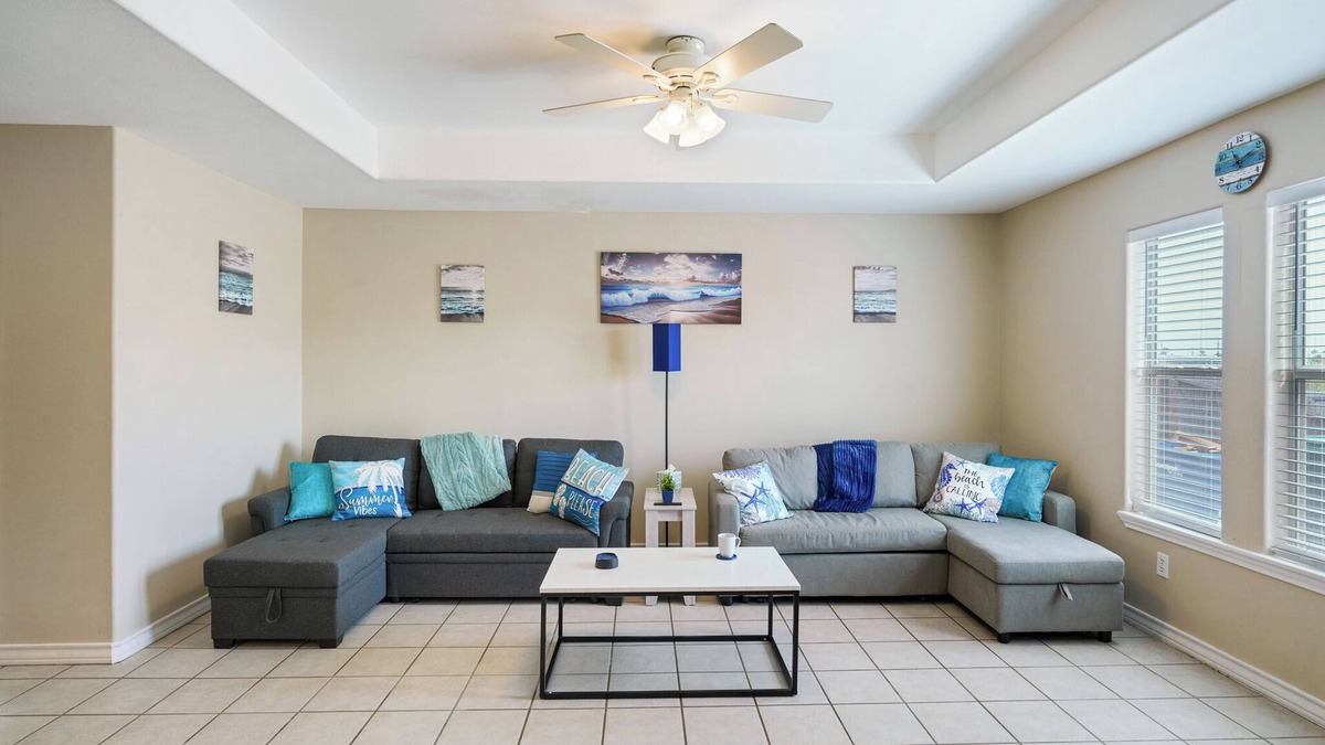 Corpus Christi House | 5 min from the beach! Spacious 3-bedroom house on the Padre Island!