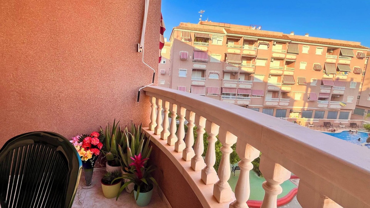 Santa Pola Apartment | 5 min from the sea Pool - WiFi - Flamingos - 2BR