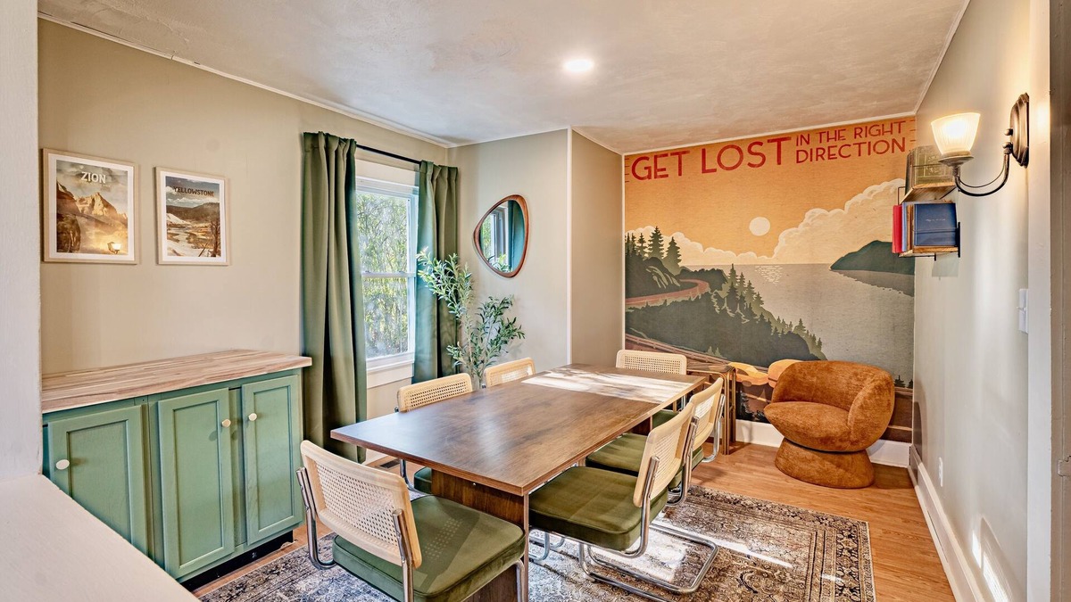 Fayetteville House | 5 min to NRG Park + hot tub + fire pit + game room