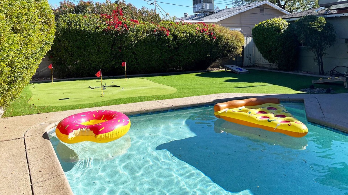 Cavalier Vista House | 5 min to Old Town, HEATED Pool, Master Suite, Shuffleboard and Mini Golf!
