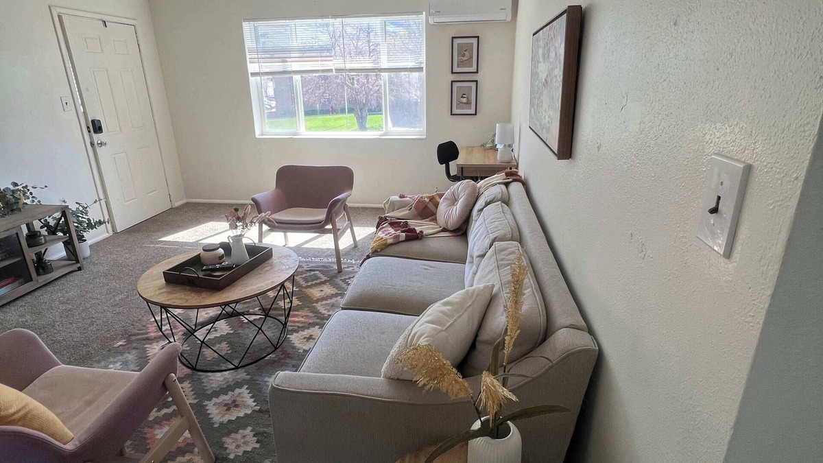 Bountiful Apartment | 5 Mins off i15, City Park, Pickleball Courts!