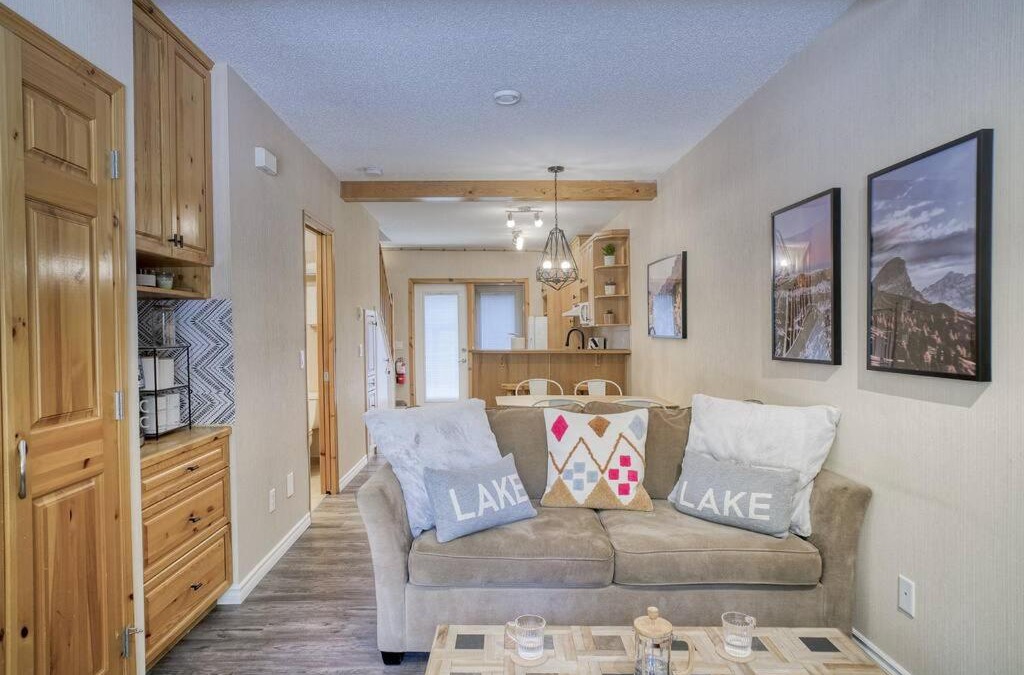 Harvie Heights Apartment | 5 Mins to Banff - Cozy Townhome 2BR&2BATH - Banff Pass Included