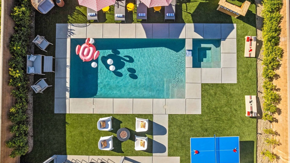 Anastacia House | 5 mins to Coachella - Resort-Style Pool and Spa