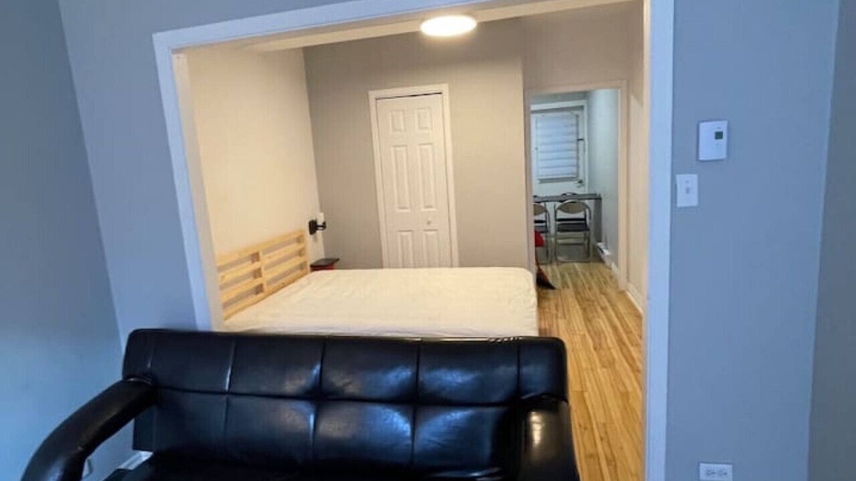 Saint-Jean-Baptiste Apartment | 5 Mins to Old Quebec: A/C+ Wi-Fi + Pet-Friendly