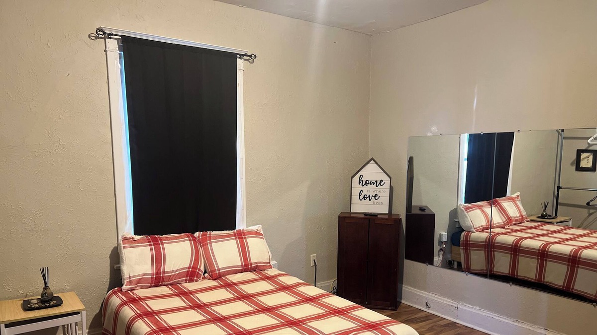University City House | 5 minute bike ride to Delmar Loop