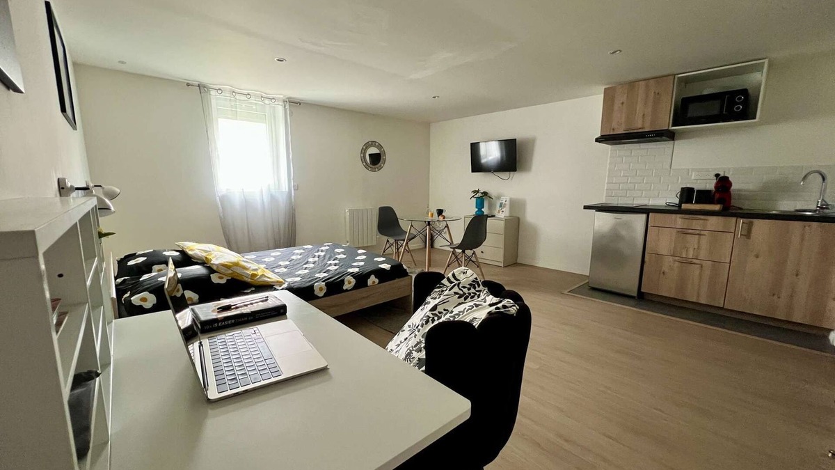 Chatellerault Apartment | 5-minute walk from TGV station