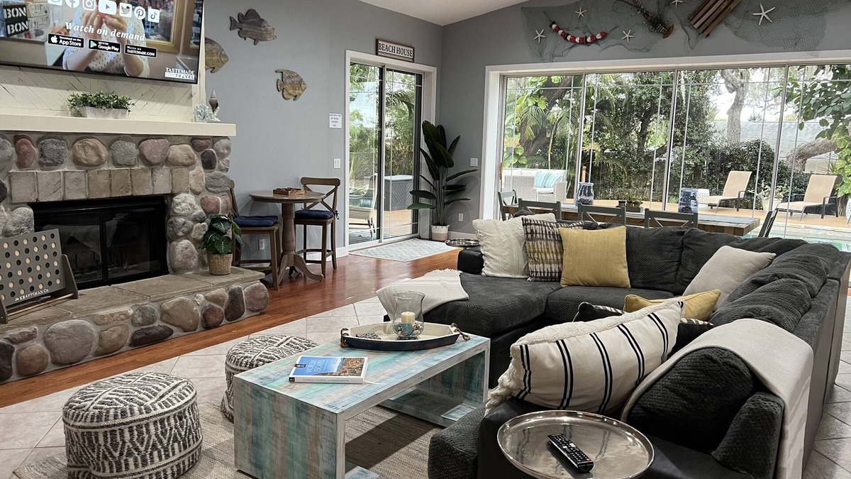 Harbor Bluffs House | 5 minutes to beach, golf cart included!!